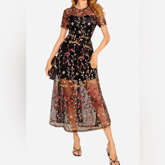 NWT - SweatyRocks Women’s Mesh Short Sleeve Embroidered Floral Dress - Size Med - Picture 1 of 14